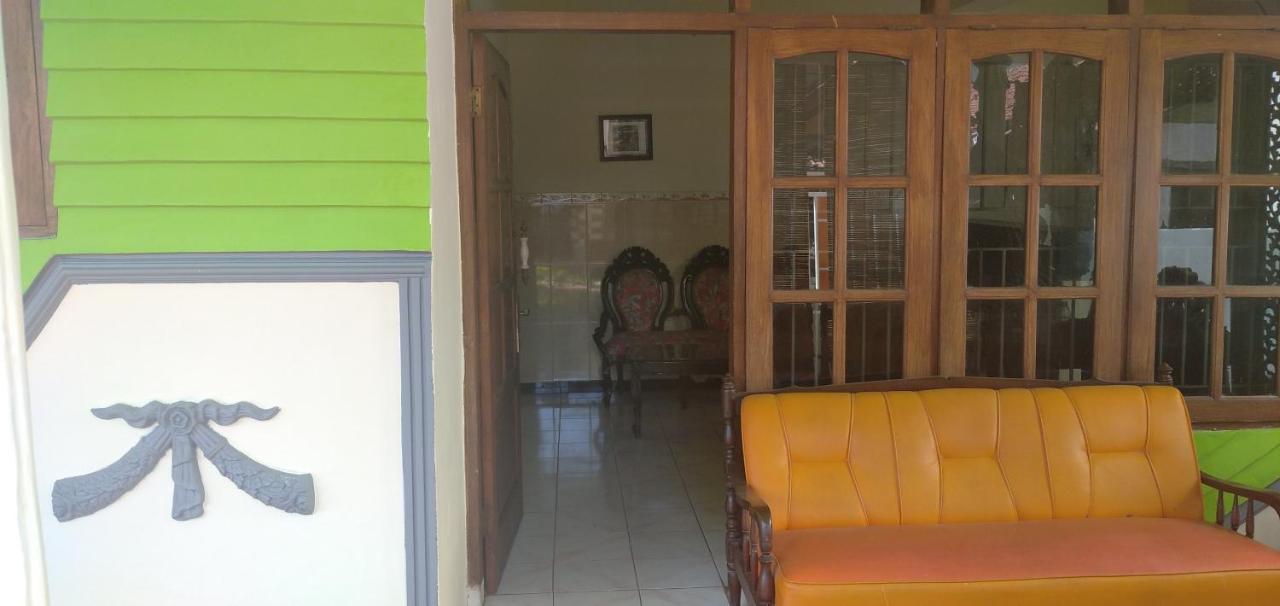 Mango Tree Homestay & Ijen Tour Banyuwangi  Exterior photo